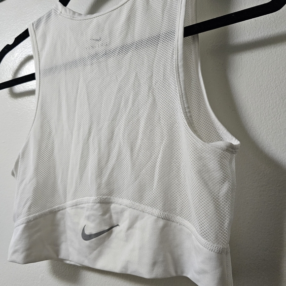 Mesh Nike Tank Top - Picture 3 of 6